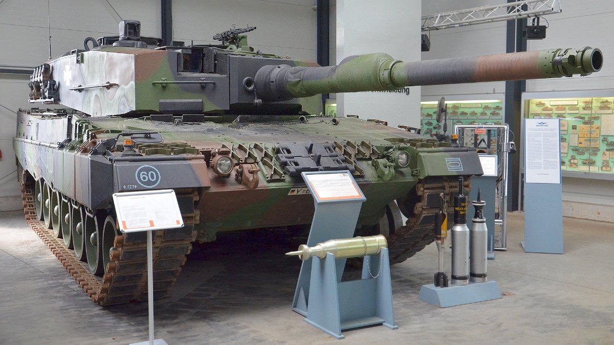 DSC_0170_Leopard_2_A4.jpg