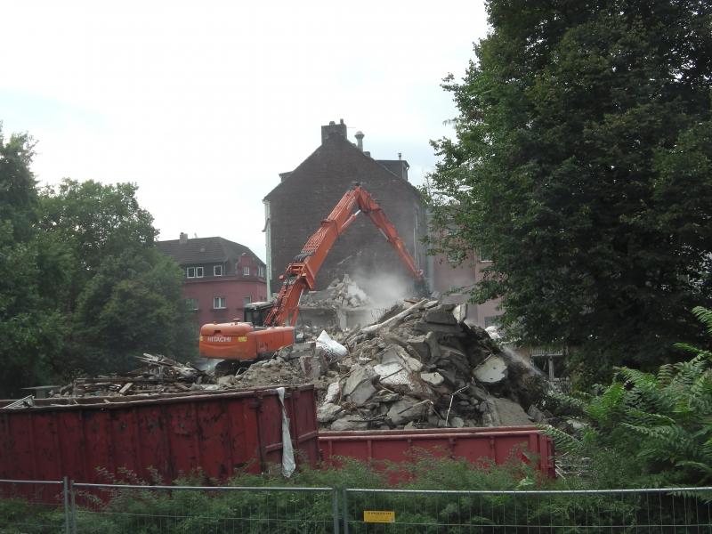 Duisburg Bruckausen Abbrucharbeiten (22).JPG