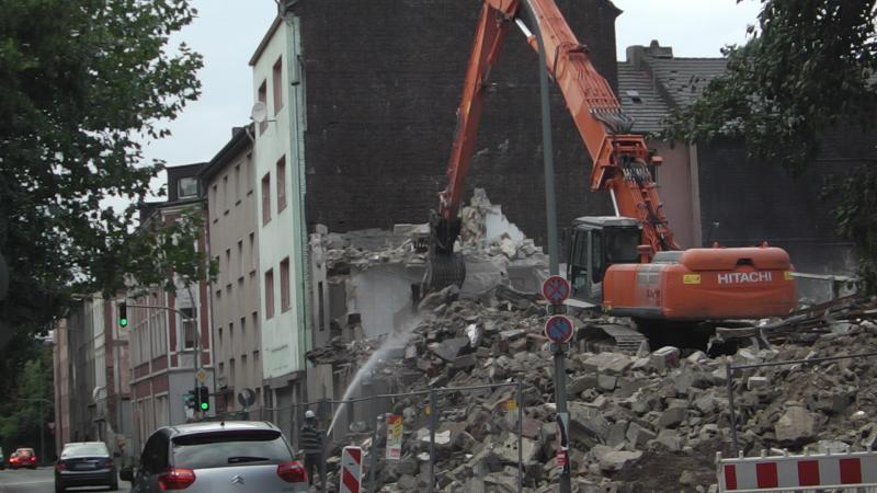 Duisburg Bruckausen Abbrucharbeiten (44).JPG