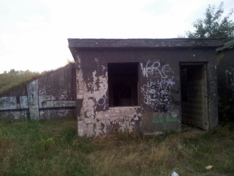 Gebäude an Bunker 2.jpg