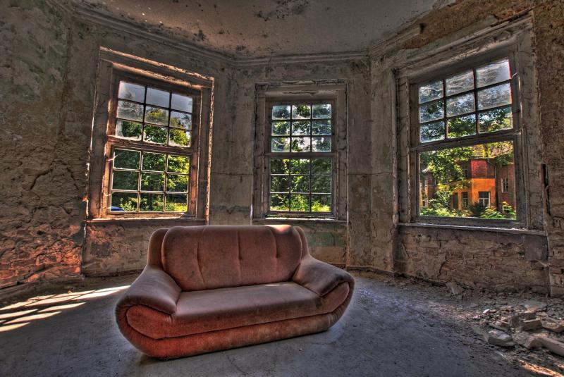 HDR Couch.JPG