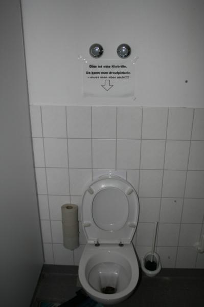 IMG_3478_kl_SchwesternWH_Toilette.JPG