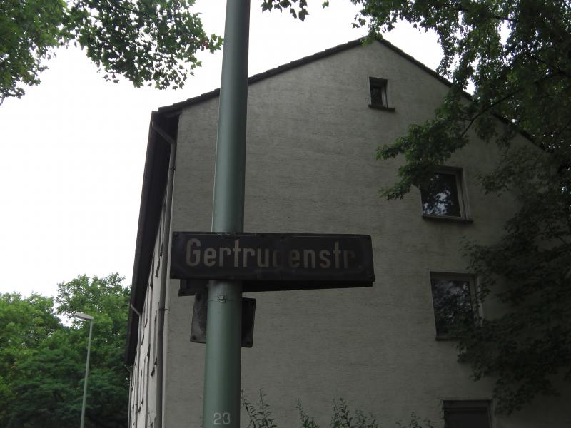 Leerstehende Häuser in Duisburg Marxloh (19).JPG