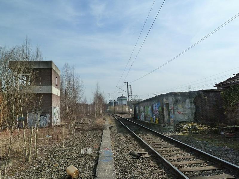 Richtung Sassendorf mit Bunker rechts neben RT30.jpg