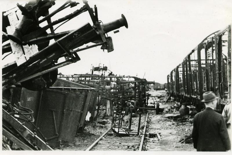 Soest Bahnhof Juni 1945.jpg