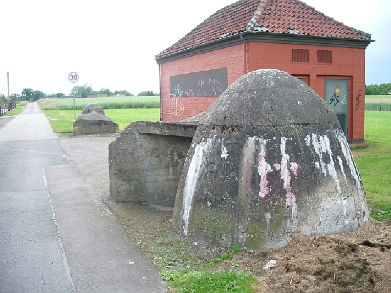 Splitterschutzzellen_rechts_links.jpg