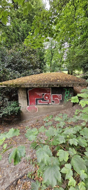 Tiefbunker Sternwartpark 3.jpg