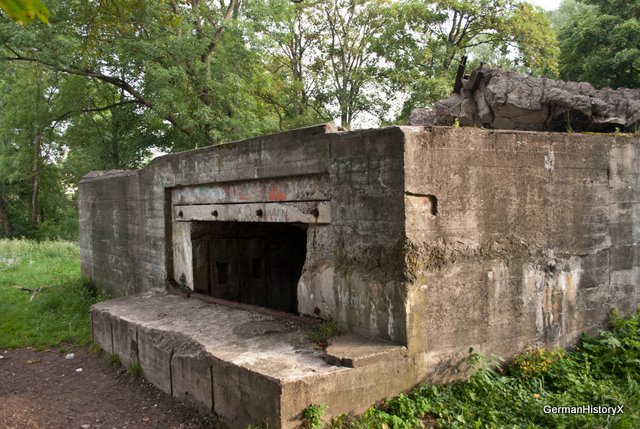 Vor Ostwall Bunker 2 0007.jpg