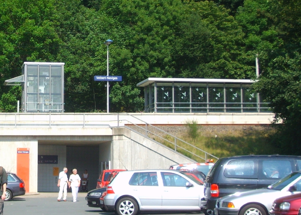 Bahnhof_Velbert-Neviges.jpg